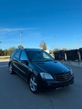 Mercedes-Benz Mercedes Benz ML 320CDI SBD SHZ W164 TÜV 0... - Mercedes-Benz ML 320 in Augsburg