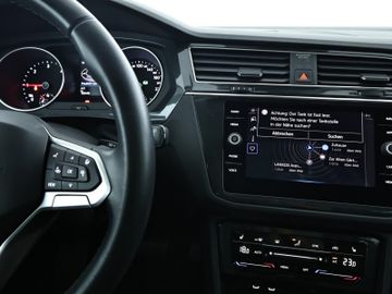 Volkswagen Tiguan - 11