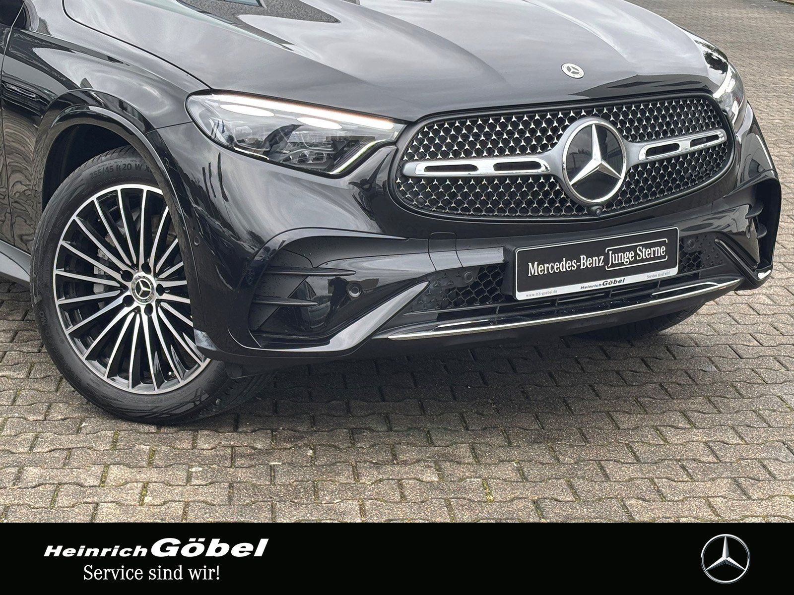 Fahrzeugabbildung Mercedes-Benz GLC 220 d 4M Coupé AMG*PANO*AHK*MEMORY*360°KAMER