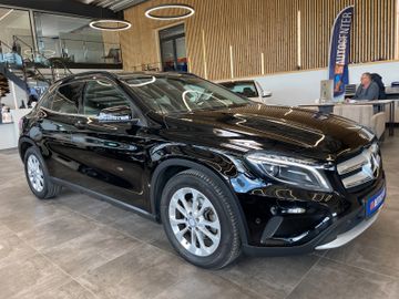 Mercedes-Benz GLA 200 7G-DCT Style *NAVI*XENON*SHZ*TEMPOMAT*