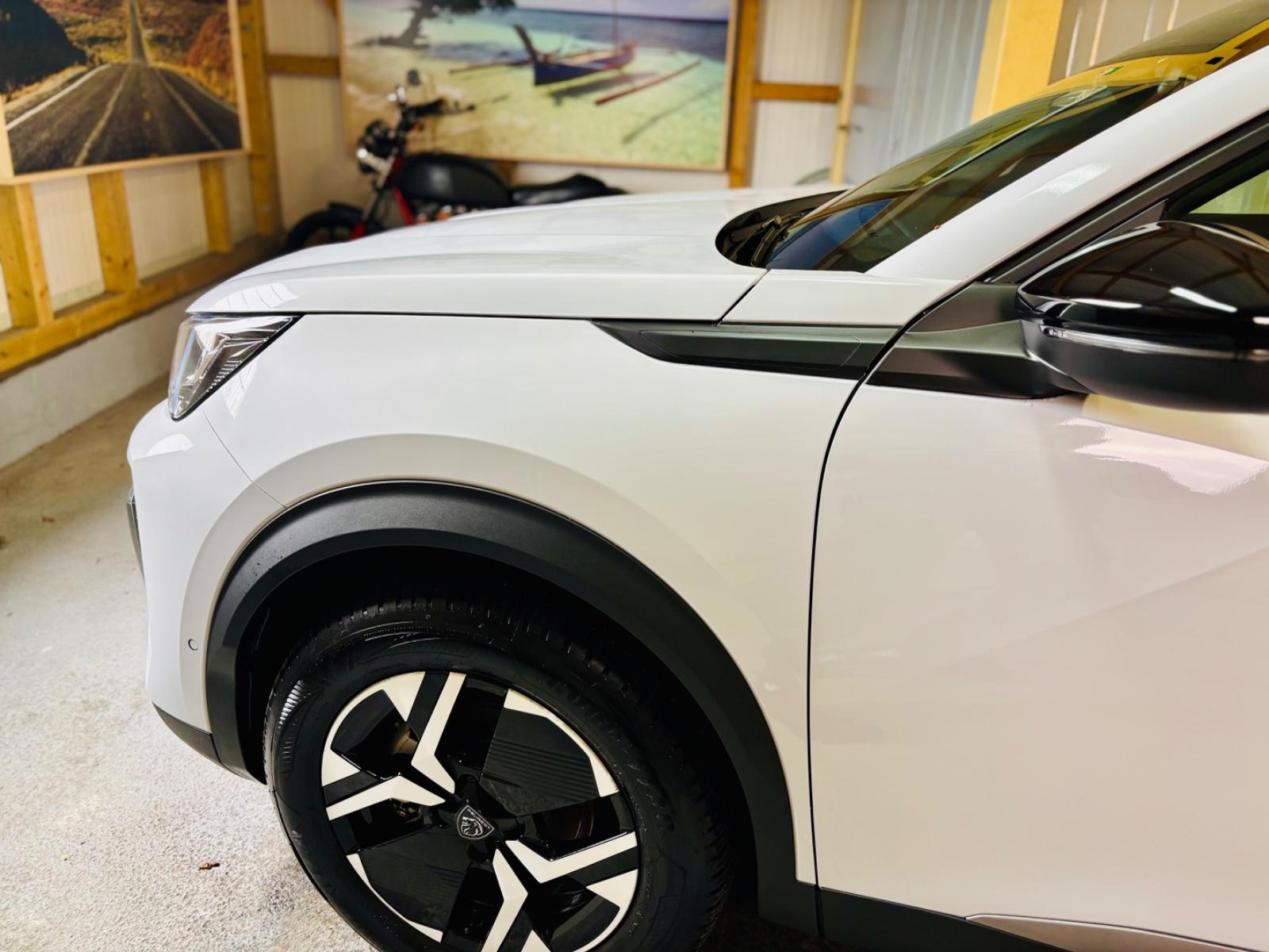 Peugeot 2008 Hybrid 136 Allure Anhängerkupplung/8300Km!