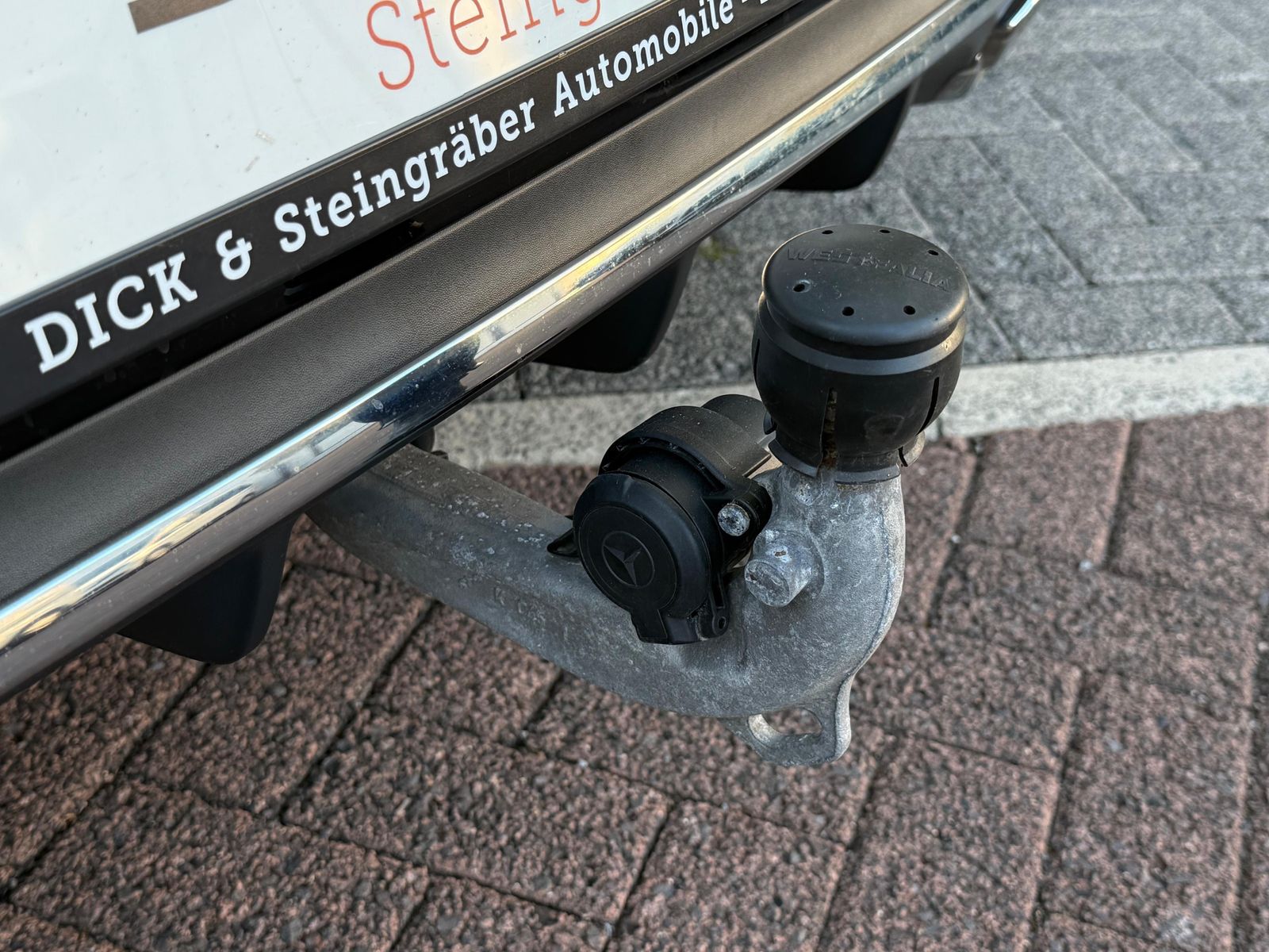 Vehicle illustration Mercedes-Benz CLA 200 Shooting Brake AMG LINE 8G LED+AHK+STHZ