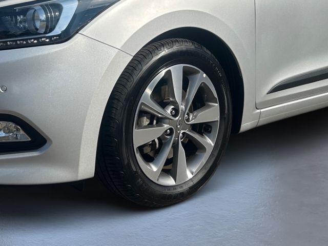 Fahrzeugabbildung Hyundai i20 blue Style 1.0 Klimaautom SHZ LenkradHZG Spu