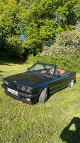 BMW E30 325i Cabrio Oldtimer - BMW 325 aus 1992