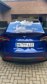 Tesla Model Y Performance Dual Motor AWD Performance - blaue Tesla Model Y