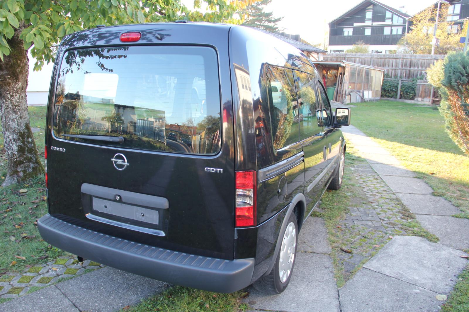 Opel Combo 2009 — photo 19