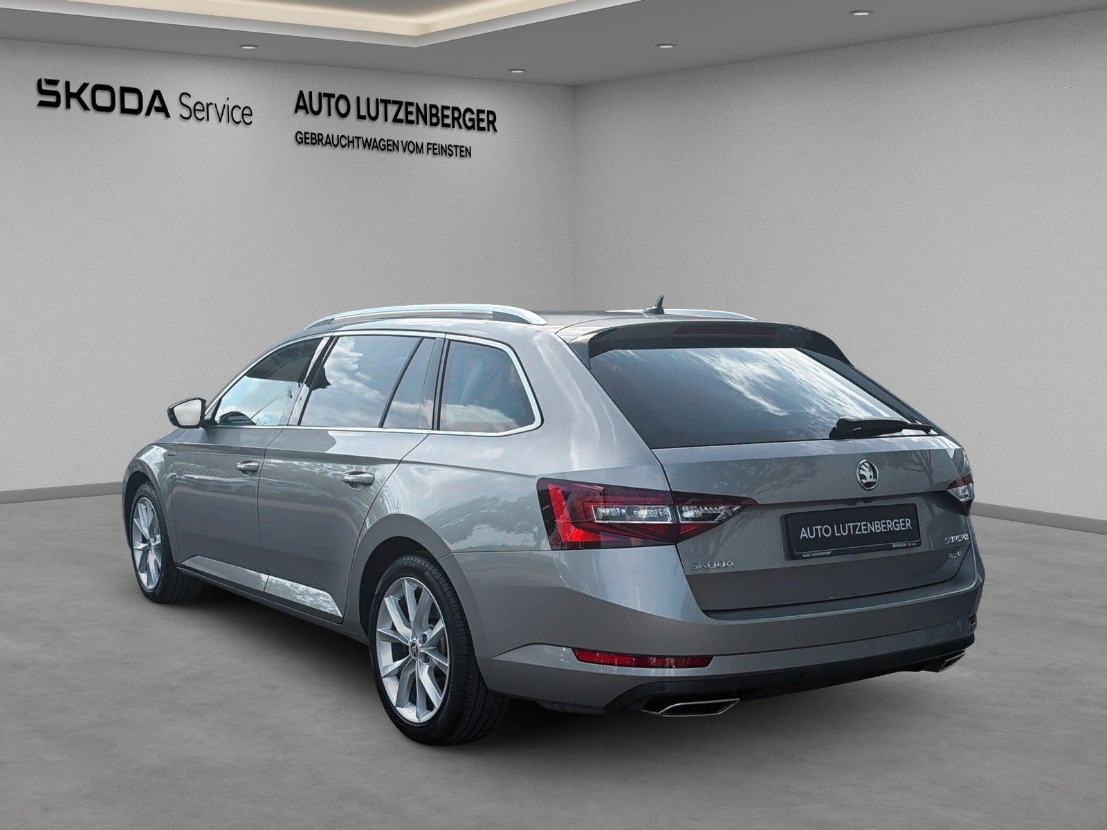 Skoda Superb Combi Style 4x4 Navi AHK 18 foto 3