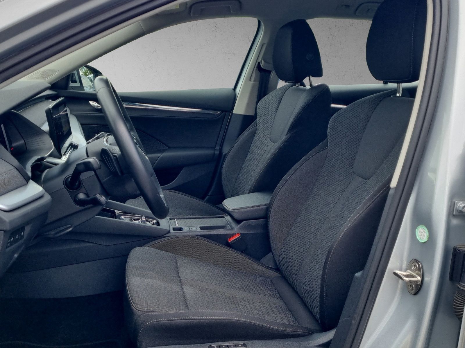 Fahrzeugabbildung SKODA Octavia Combi Style 1,4 TSI DSG iV Navi ACC PDC