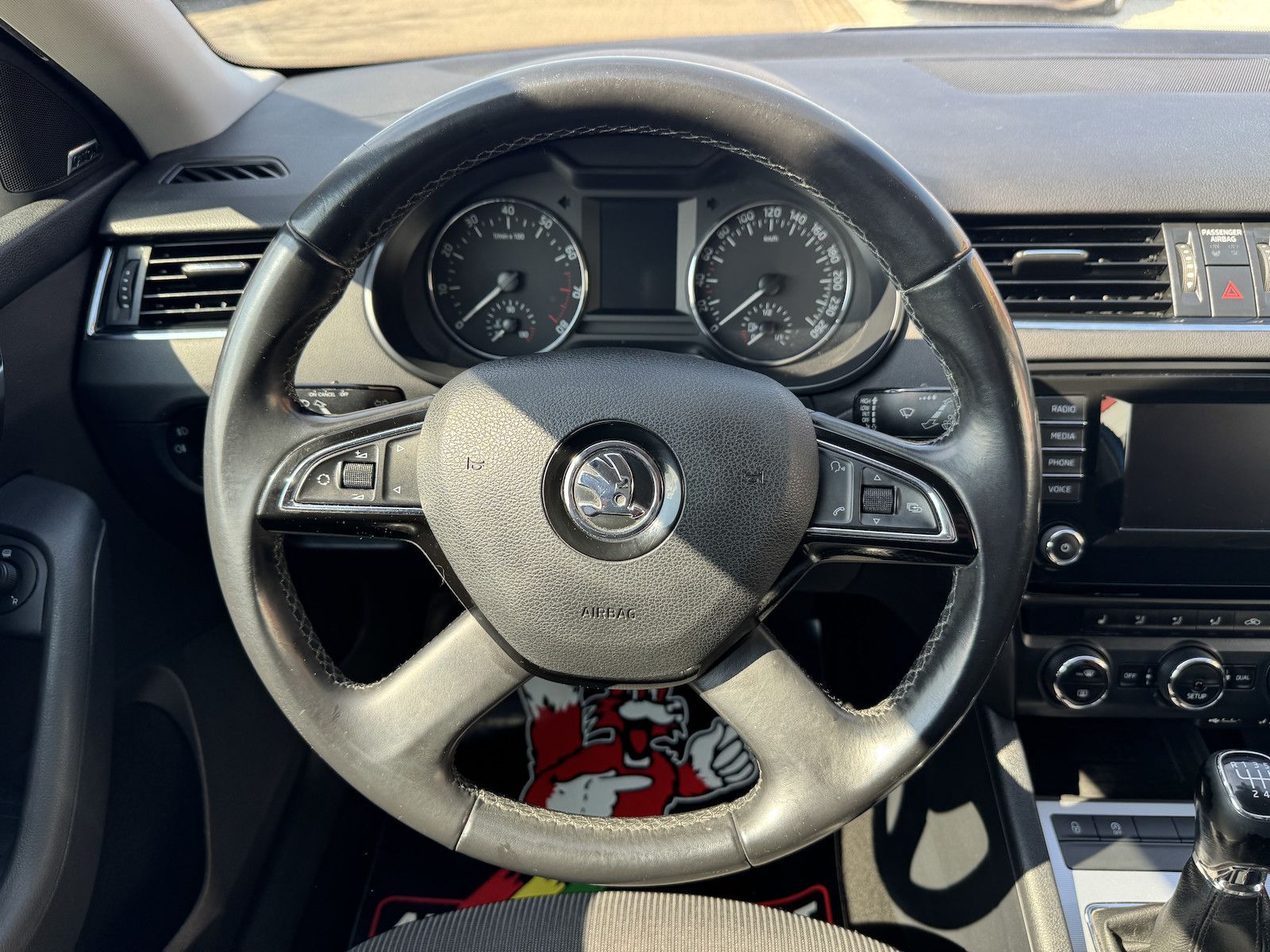 Fahrzeugabbildung SKODA Octavia 1.4 Elegance/Nav/DAB/Teilleder/Sound/Ahk