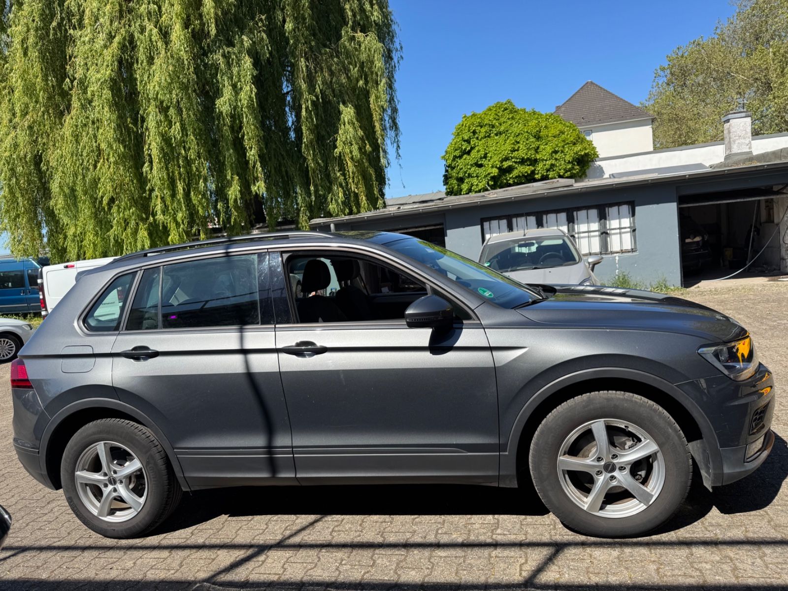 Volkswagen Tiguan Trendline BMT/ 18.827 KM/ SPURHALTE/ foto 4