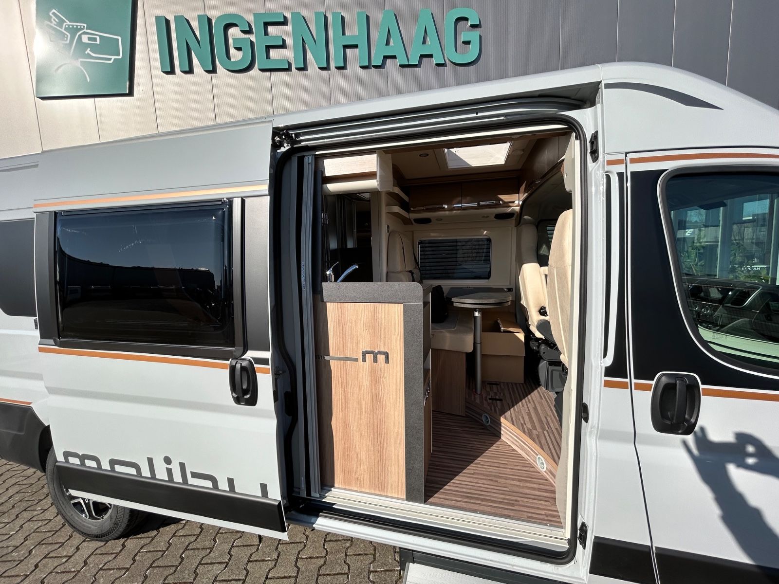 Fahrzeugabbildung Malibu 600 LE Compact MJ 2025 Autom. Rückfahrkamera