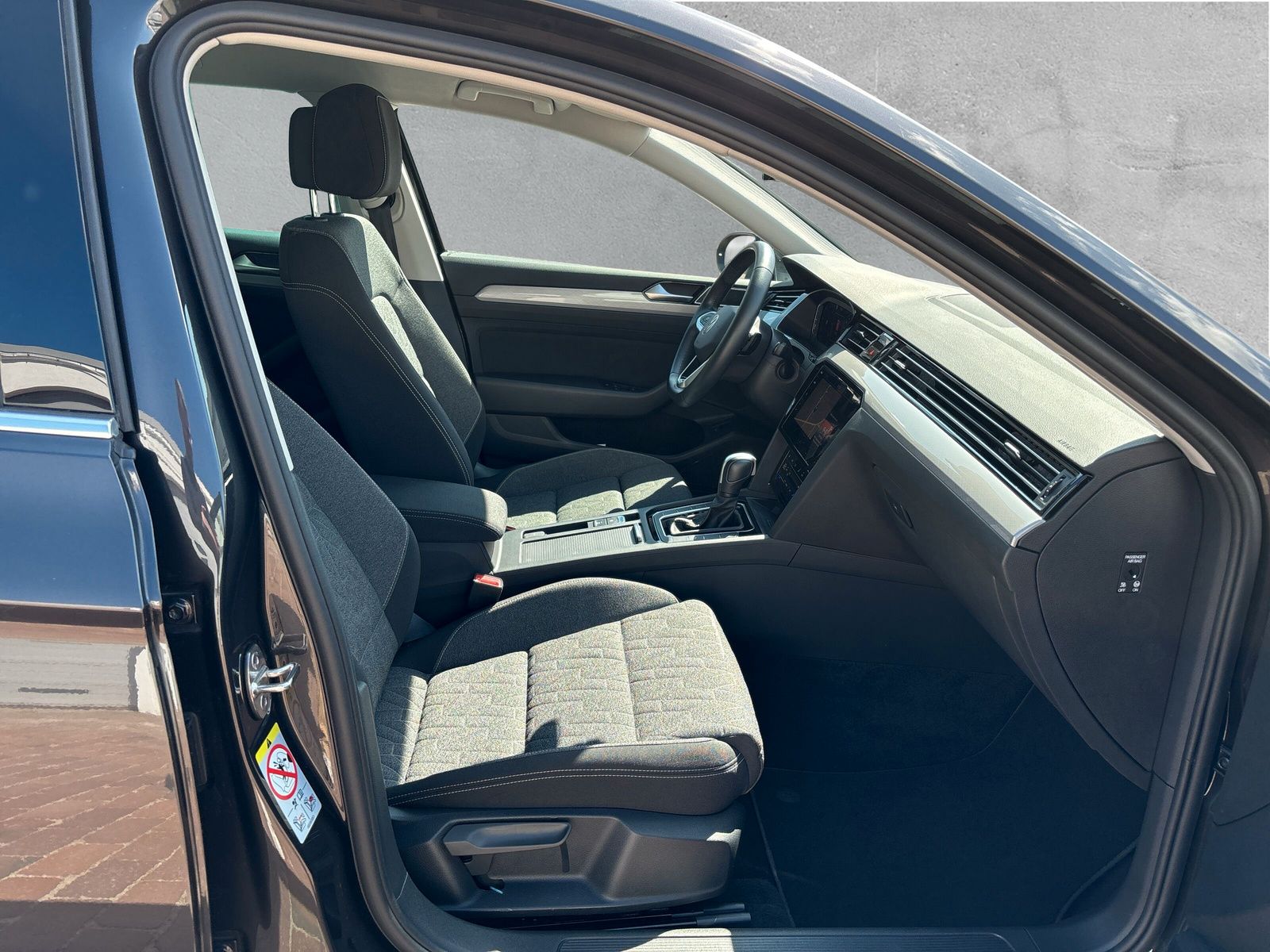 Fahrzeugabbildung Volkswagen Passat Variant Business 2.0 TDI DSG RFK App-Conn