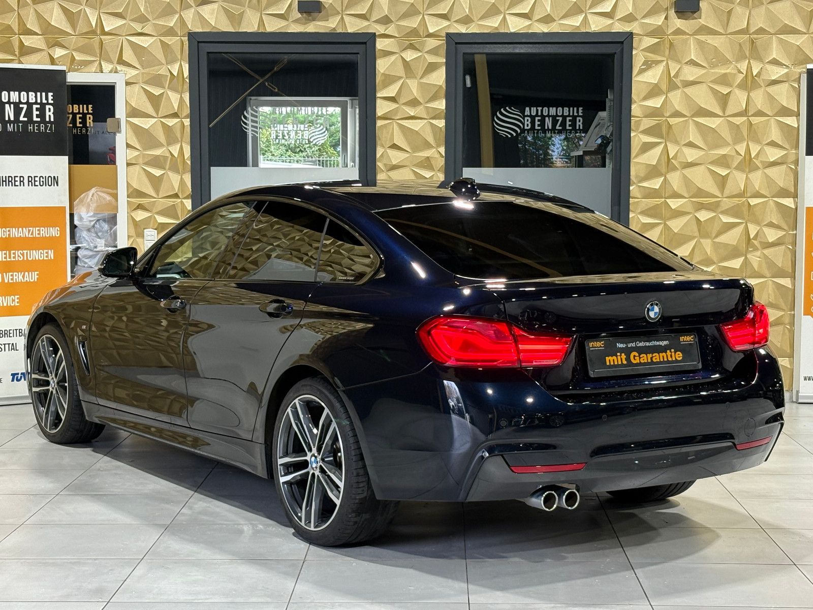 Fahrzeugabbildung BMW 420 i Gran Coupe xDrive M-Paket/HEAD-UP/MEMORY/