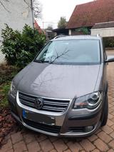 Volkswagen VW Crosss Touran 2.0 TDI 140PS Navi 7 Sitzer - Volkswagen Touran mit Diesel-Antrieb: 140 Ps