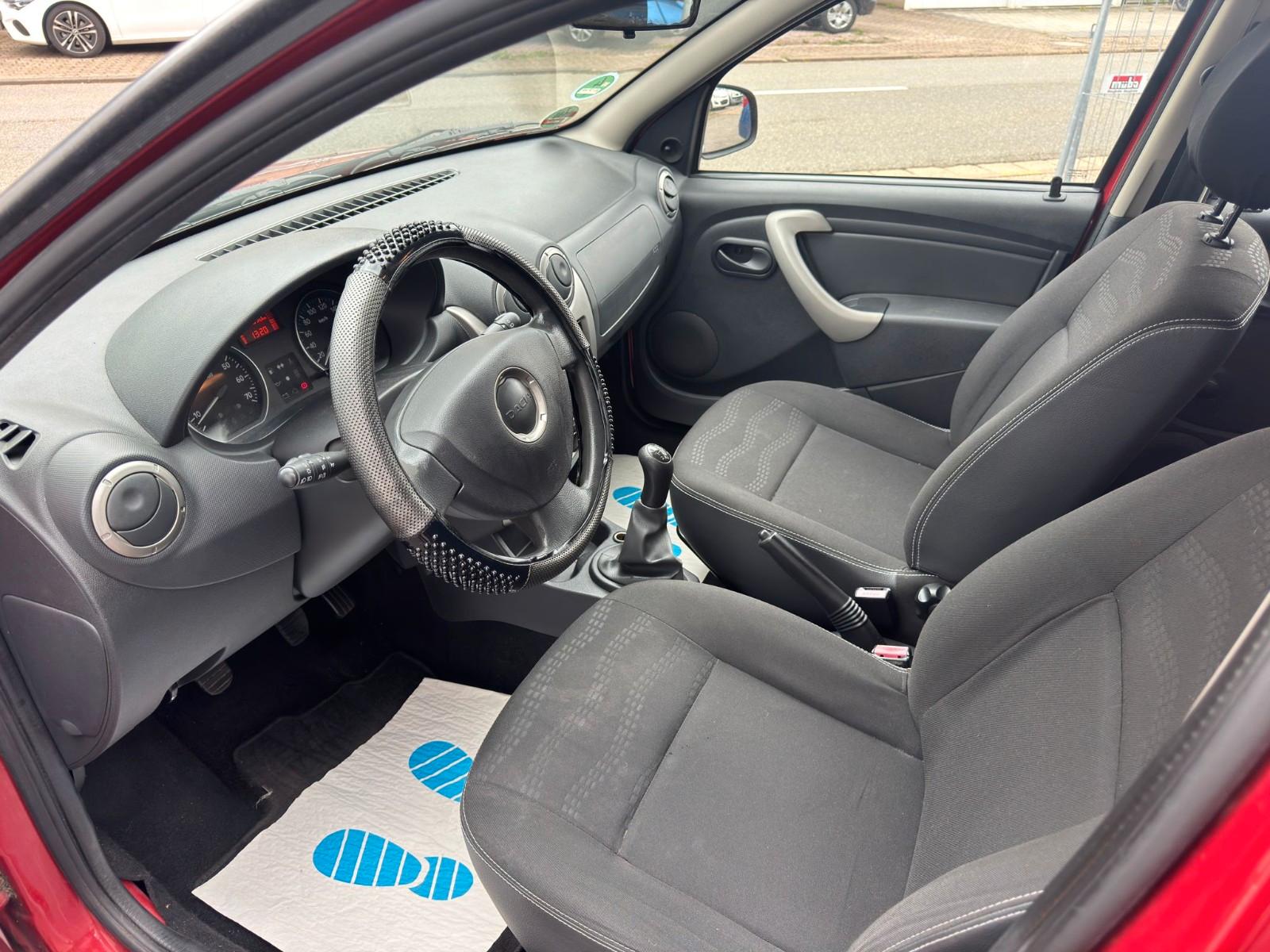 Dacia Sandero 2012 — photo 12