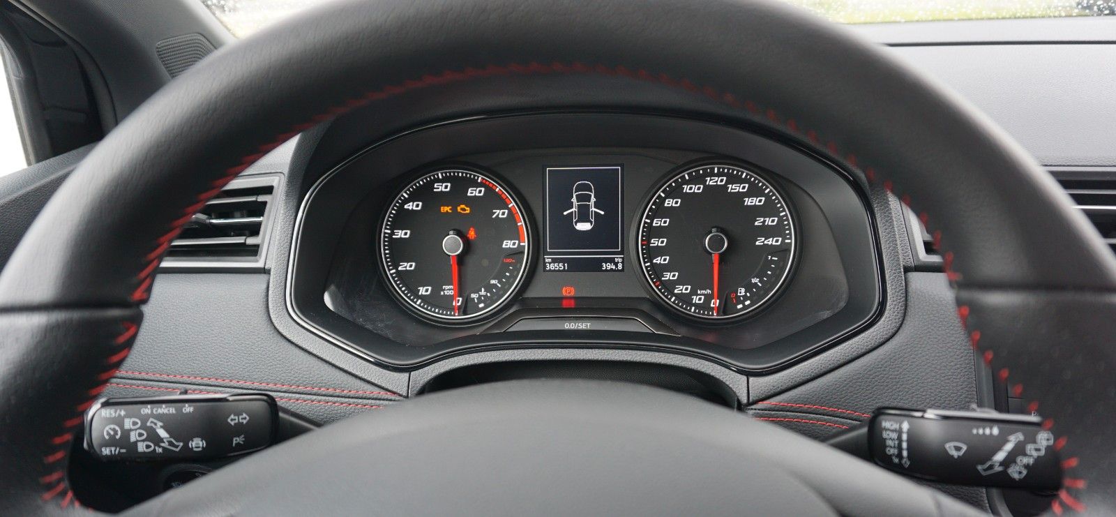 Fahrzeugabbildung SEAT Ibiza FR, Full Link, LED, PDC, Touch, SHZ, Sport