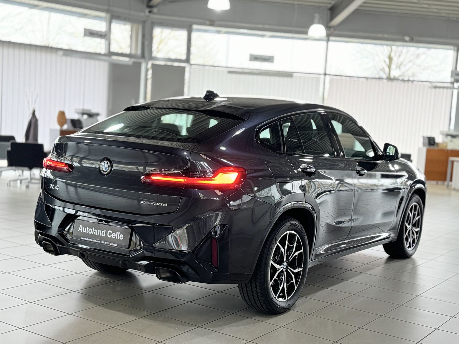 Fahrzeugabbildung BMW X4 xD30d M Sport Kamera DAB HiFi Stop&Go19Zoll