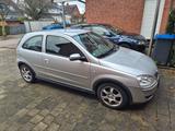 Opel Corsa  C 1.2 l - Opel Corsa aus 2005 mit Benzin-Antrieb: Kleinwagen
