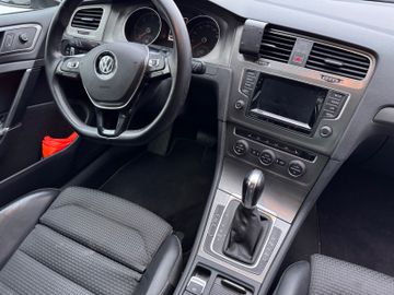 Volkswagen Golf - 10