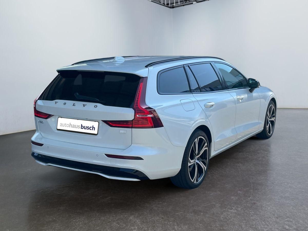 Volvo V60 Kombi Plus Dark T8 Recharge Plug-In Hybrid A foto 6