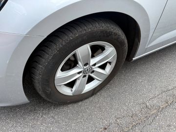 Volkswagen Touran - 9