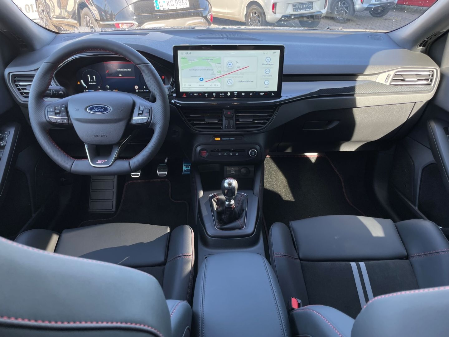 Fahrzeugabbildung Ford Focus ST X totWinkAss LED HeadUpDispl Kamera