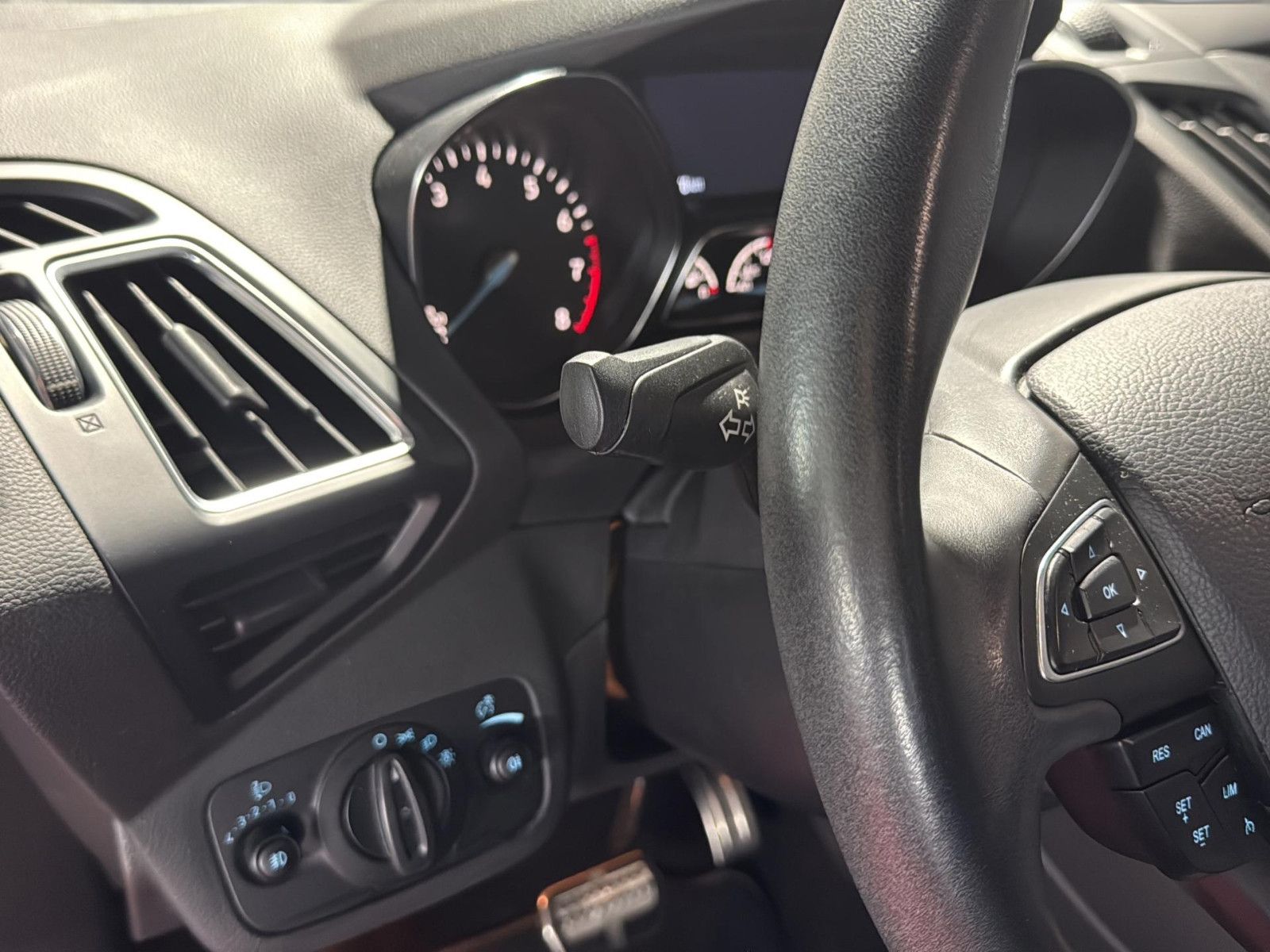 Fahrzeugabbildung Ford Kuga ST-Line/ unfallfrei