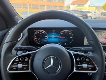 2023 Mercedes-BENZ EQA — миниатюра 20