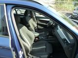 BMW X1 18 D X Drive Avantage Sportsitze AHK PDC DAB - BMW X1: Drive