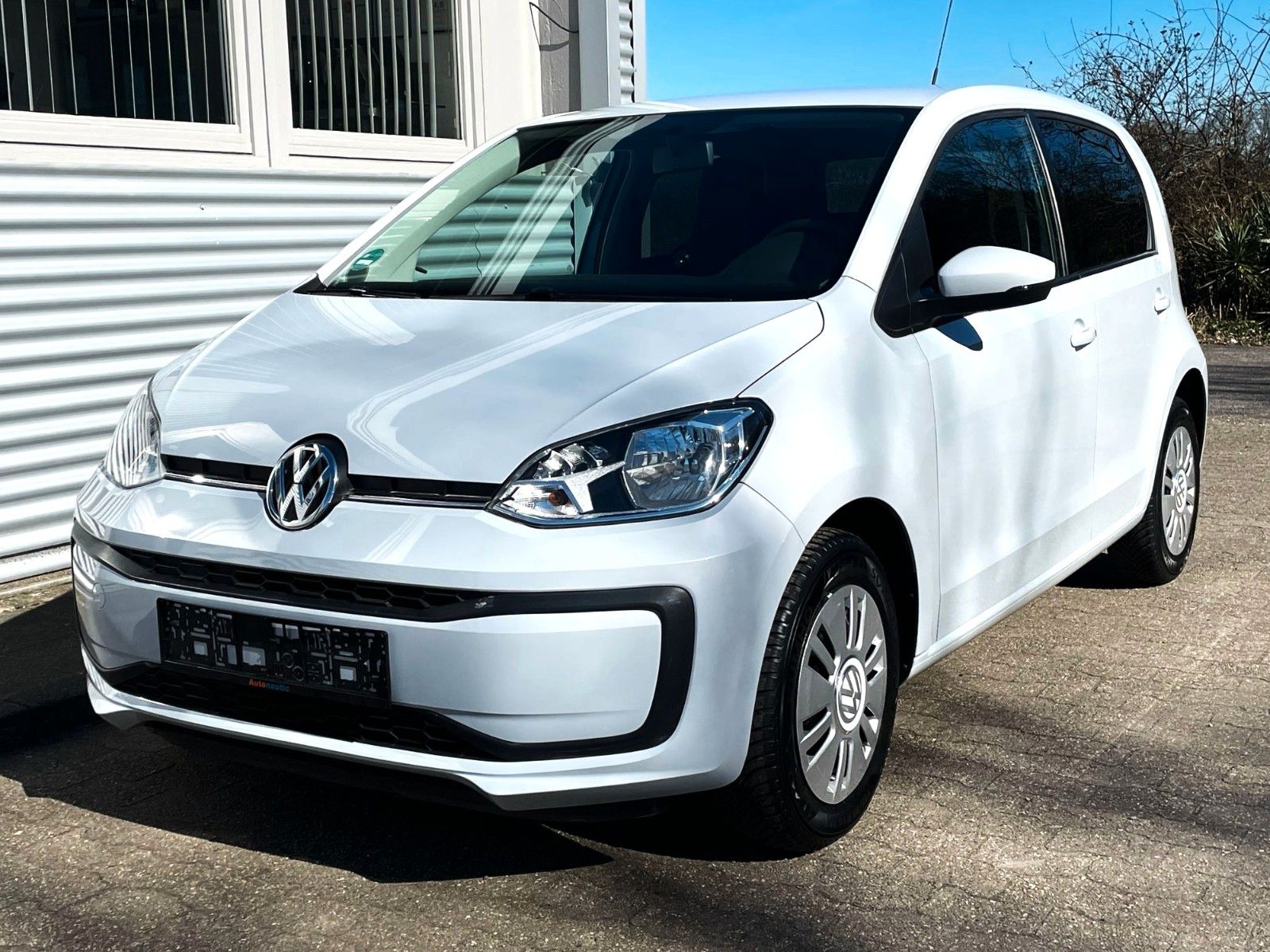 Fahrzeugabbildung Volkswagen UP! 5-TÜRIG KLIMA SOUND COMPOSITION 2.HAND