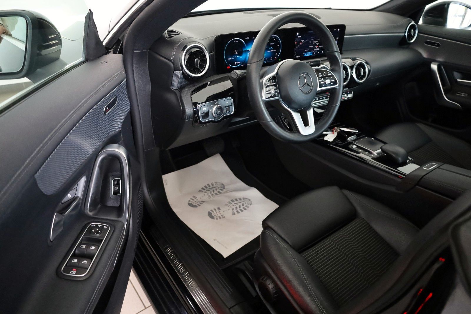 Fahrzeugabbildung Mercedes-Benz CLA 200 d Coupe,T.Leder.Navi,SH,Kamera,Panorama