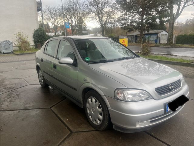 Opel Astra 1.6 16V Elegance