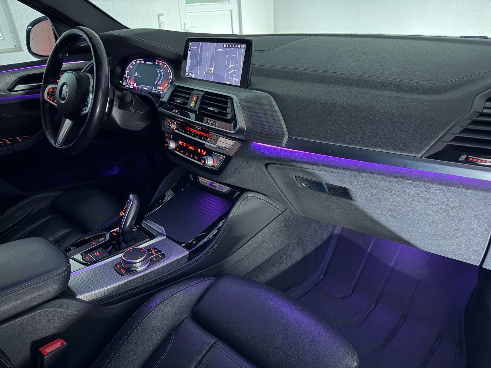 Fahrzeugabbildung BMW X4 M40 d/LED/ACC/HuD/H&K/AHK/PANO/VRTL/19% MwSt