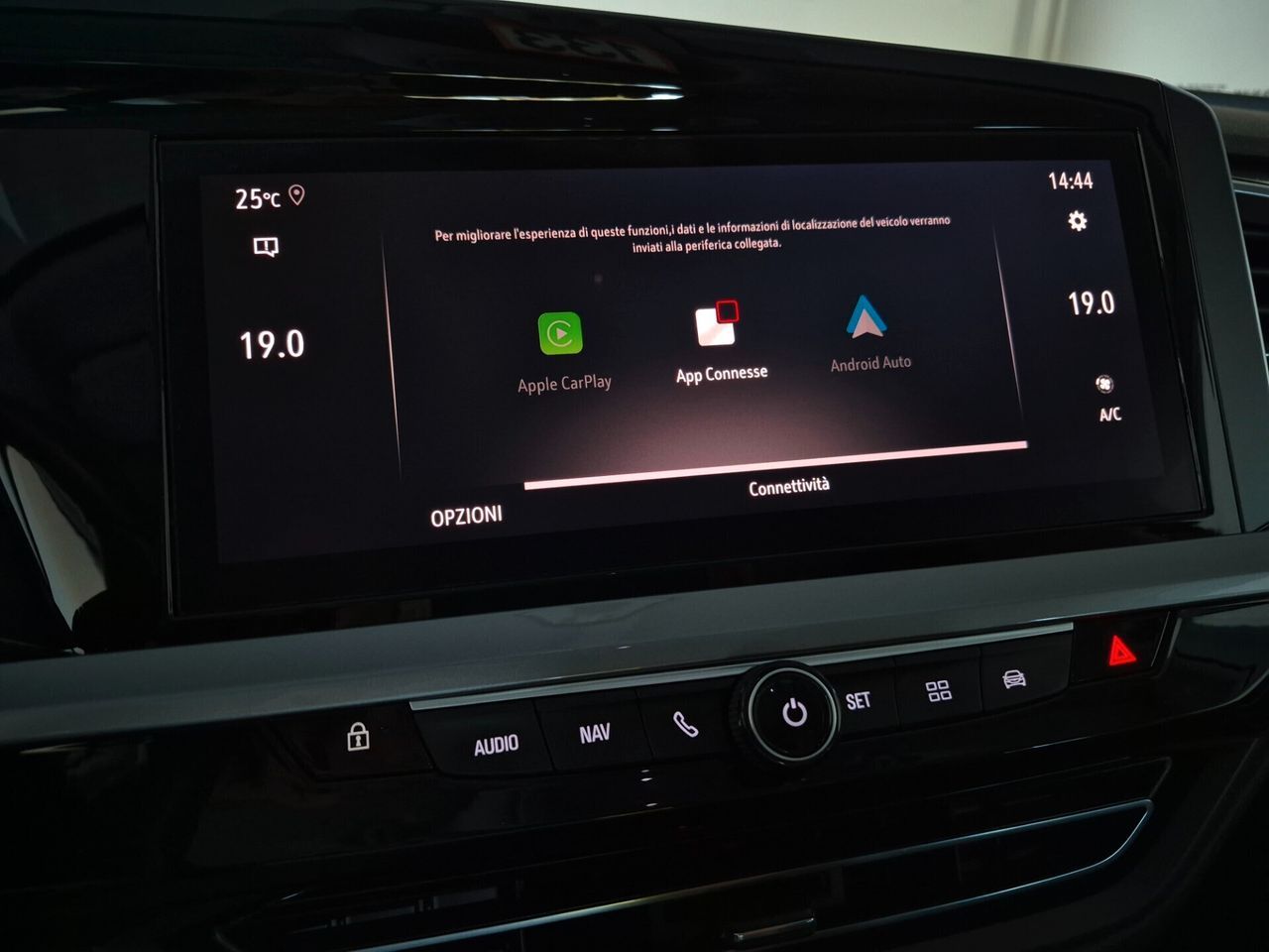 Other Opel Grandland 1.5 DIESEL ULTIMATE AUTO LED PELL imagem 3