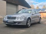 Mercedes-Benz Mercedes E Klasse 220 CDI Limousine, 8-fac... - gebrauchte Mercedes-Benz E 220 aus dem Jahr 2004