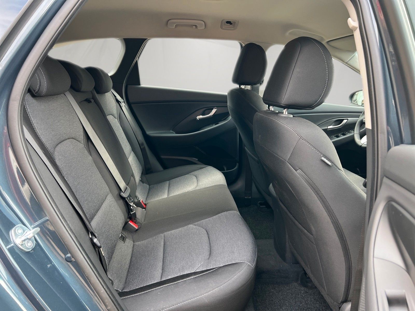 Fahrzeugabbildung Hyundai i30Kombi 1.5T-GDi (48V) Navi Komfortpaket