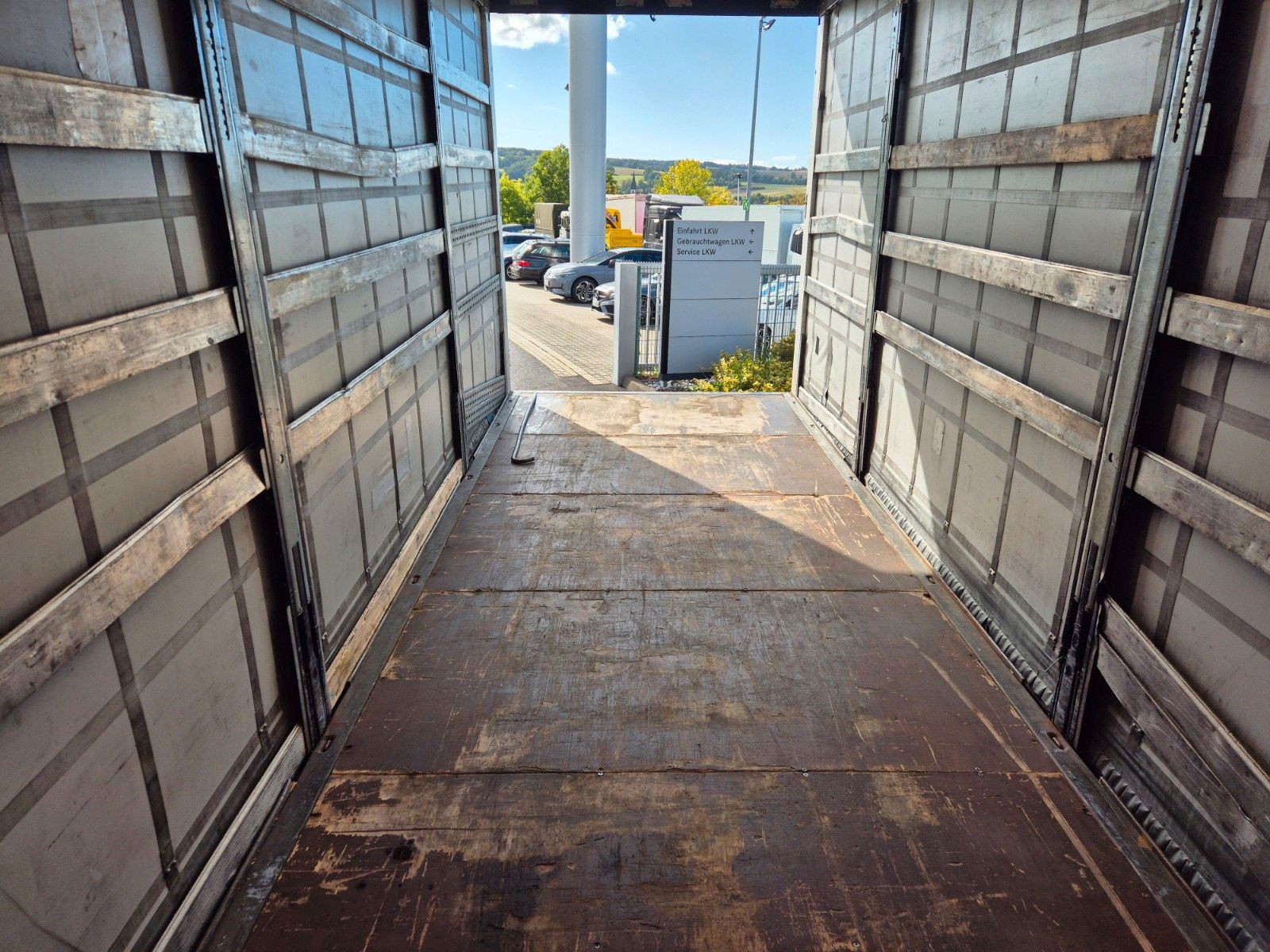 Fahrzeugabbildung Schmitz Cargobull SGF*C2 Pritsche Plane