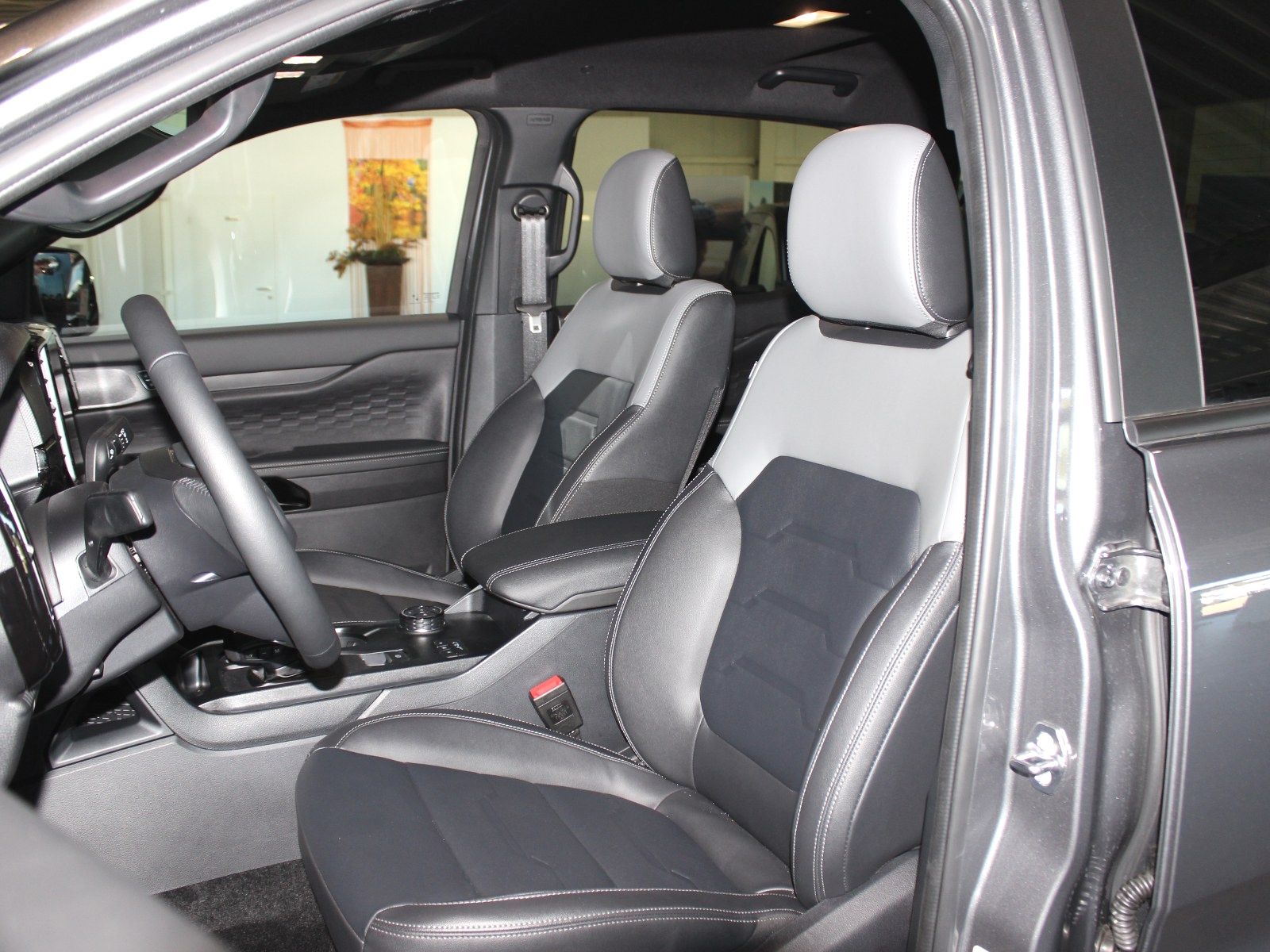 Fahrzeugabbildung Ford Ranger Plug-in-Hybrid Limited e-4WD Doppelkabine
