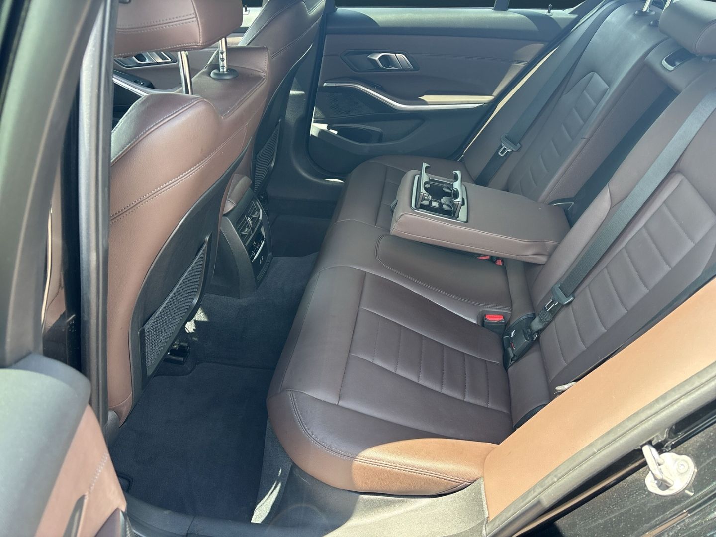 BMW 318 d Limousine M Sport Sportpaket Navi Leder Di foto 11