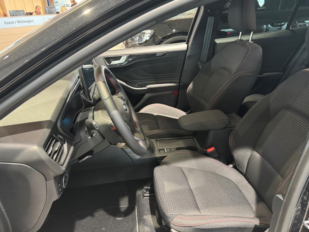 Ford Focus ST-Line ACC+Navigation+LED+Rückfahrkamera