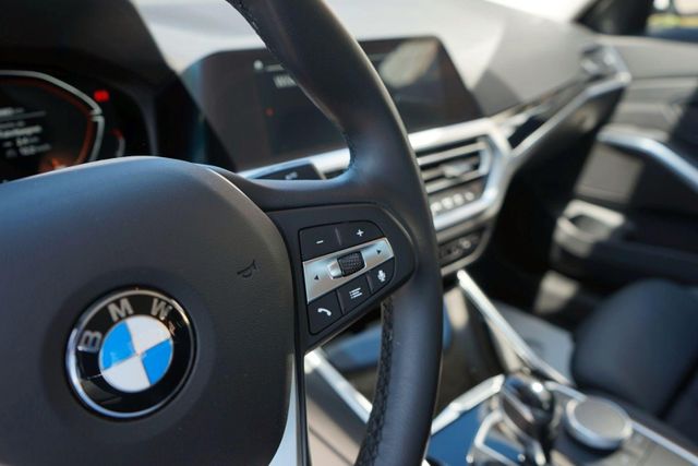 Fahrzeugabbildung BMW 320 d Sport Line*Aktiv Stop & Go*MILD HYBRID