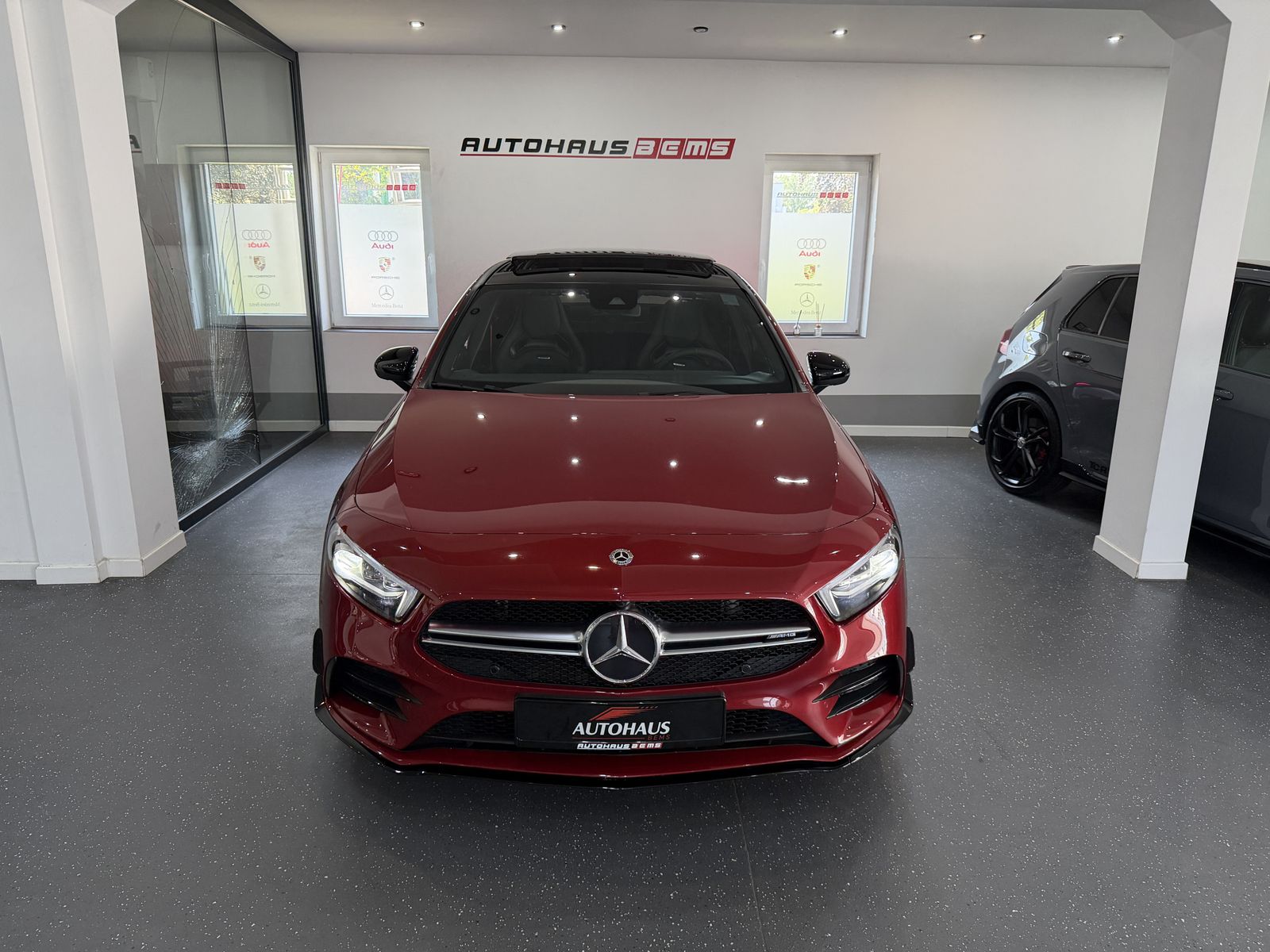 MERCEDES-BENZ A A 35 AMG*PERFO*LIMO*PANO*MPUX*BURM*NIGH*