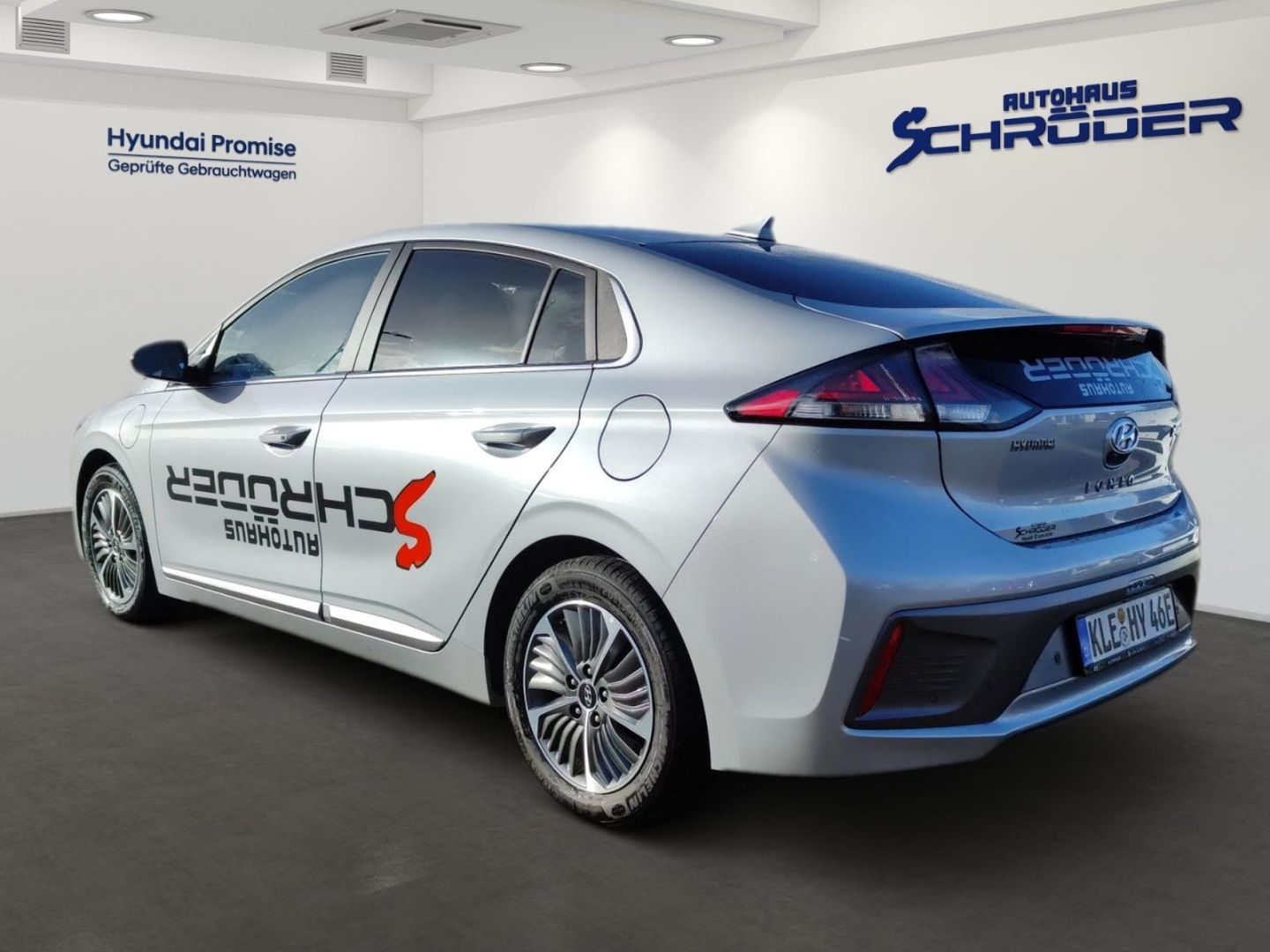 Fahrzeugabbildung Hyundai IONIQ Plug in Hybrid Advantage Navi, LED