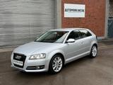 Audi A3 8P Xenon*DSG*17"Alu*PDC* Gepflegt !* - Audi A3 8P mit Benzin-Antrieb