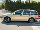 Volkswagen VW Bora 1.6 Benzin - Volkswagen Bora mit Benzin-Antrieb: Kombi, 1.6