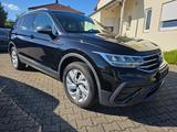 Volkswagen Tiguan Allspace Life 1.5 TSI DSG AHK ACC 7 Sitze - VW Tiguan Allspace von 2026