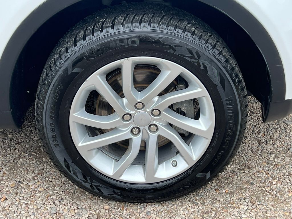 Land Rover Discovery Sport TD4 110kW Automatik 4WD SE*Navi*