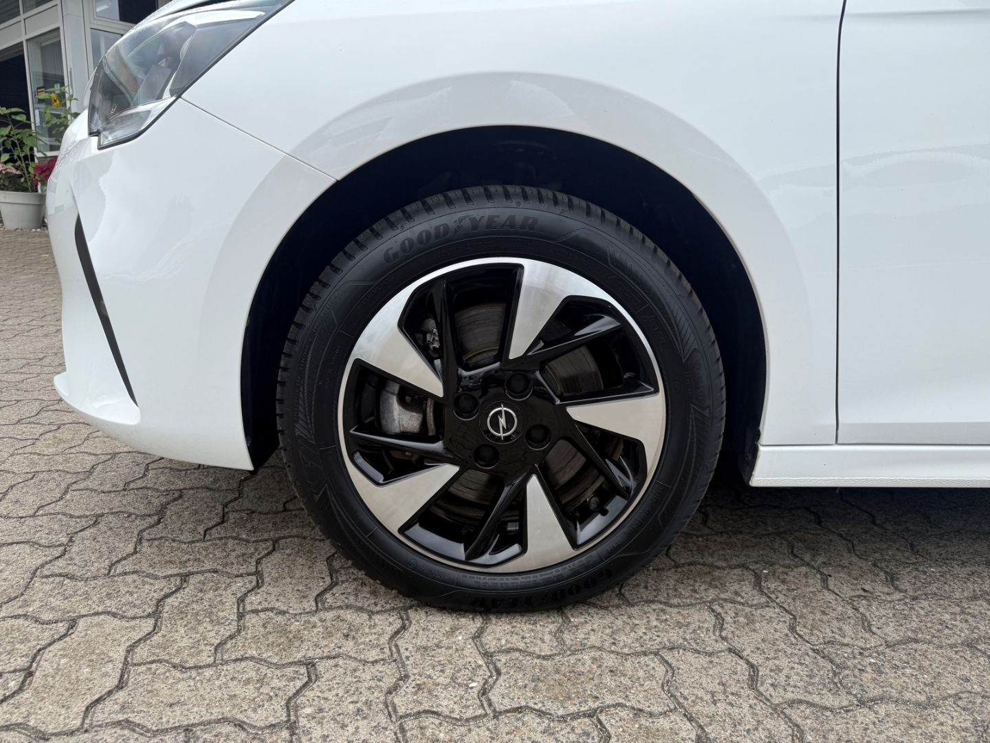 Fahrzeugabbildung Opel Corsa-e F Edition kleiner Cityflitzer