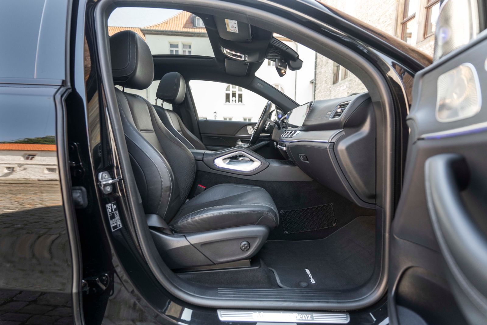 Fahrzeugabbildung Mercedes-Benz GLE 350 d 4MATIC AMG MULTI BURMESTER 360° ACC