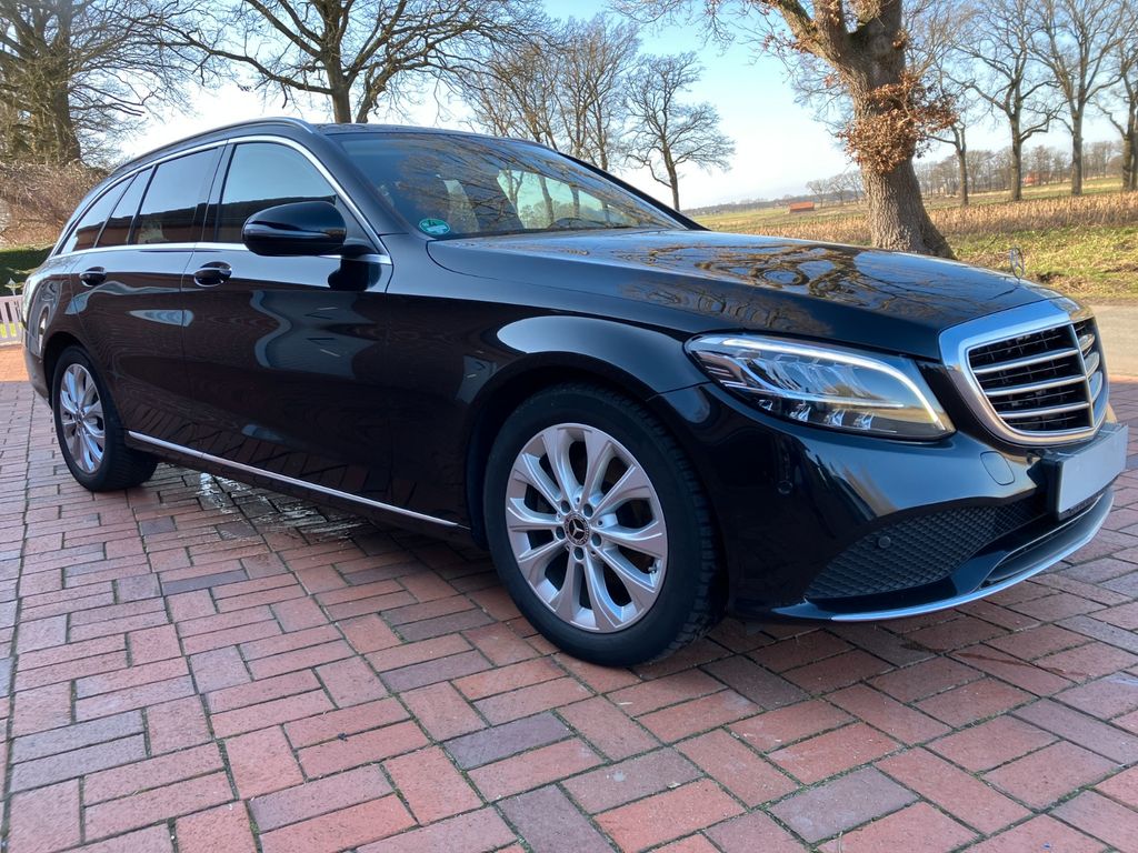 Image of Mercedes-Benz C 220